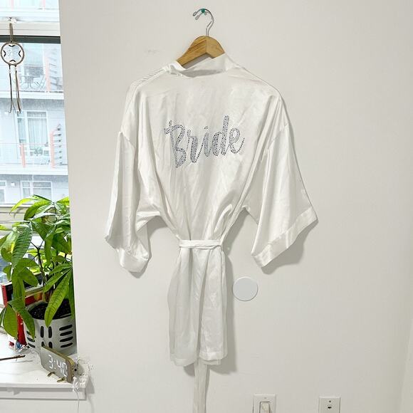 Victoria's Secret Bride Rhinestone White Silky Robe One Size - Picture 1 of 5